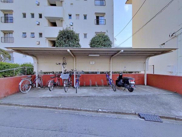 左近山団地３街区３号棟