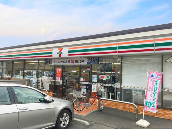 【5号棟】栄区新築戸建 リビング階段 南BL(セブンイレブン横浜栄笠間3丁目店)