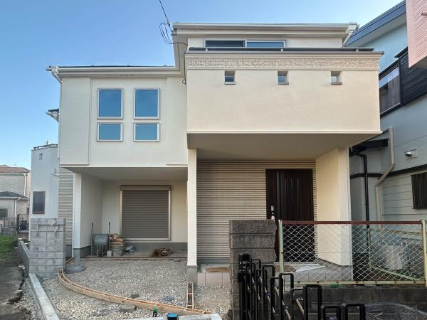 泉区新築戸建ビルトイン車庫2駅利用可ロフト
