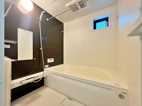 【4号棟】大和市新築戸建2台駐車可床暖房吹抜
