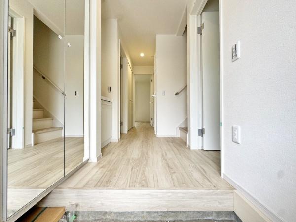 【1号棟】藤沢市新築戸建前面道路6ｍロフト