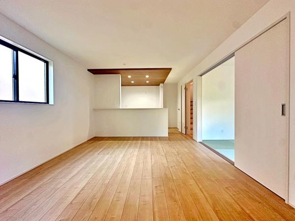 【4号棟】旭区新築戸建　和室　南面バルコニー