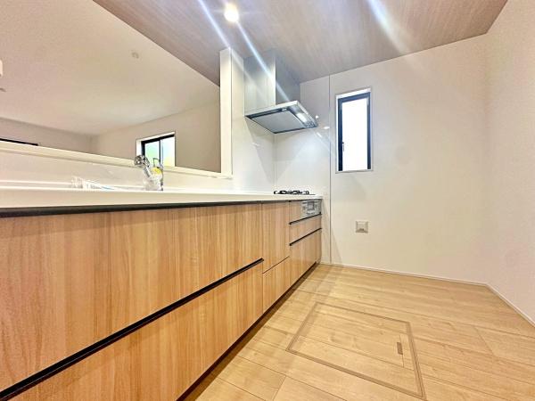 【4号棟】旭区新築戸建　和室　南面バルコニー
