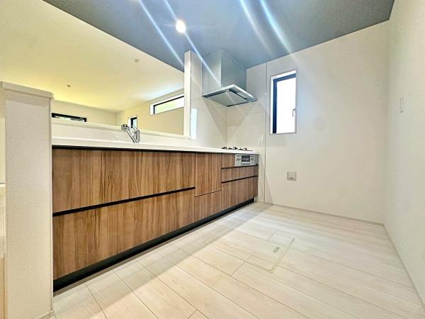【3号棟】旭区新築戸建　和室　南面バルコニー