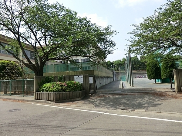 茅ヶ崎市菱沼2丁目の新築一戸建(茅ヶ崎市立赤羽根中学校)