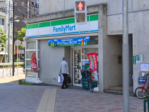 品川区新築戸建 床暖房 南面バルコニー 納戸(ファミリーマート品川大井三ツ又店)