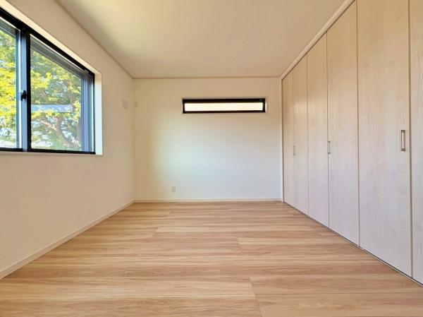 旭区新築戸建ビルトイン車庫LDK19帖駅歩5分(洋室)