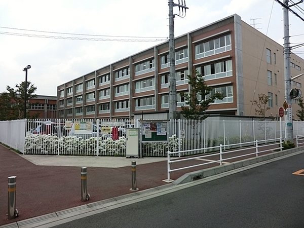【2号棟】大和市新築戸建ビルトイン車庫リビング階段(大和市立光丘中学校)