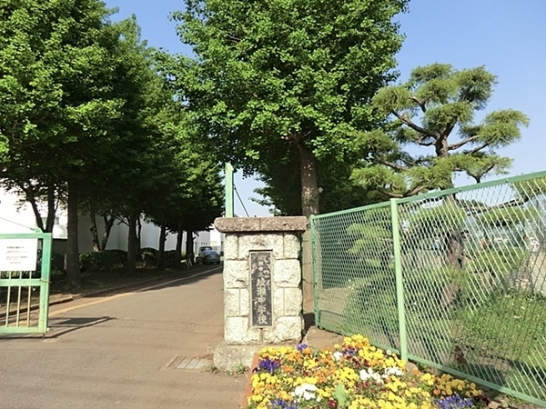 【1号棟】綾瀬市新築戸建2台駐車可対面キッチン(綾瀬市立綾瀬中学校)