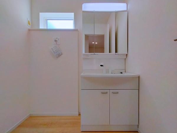 【1号棟】綾瀬市新築戸建2台駐車可対面キッチン