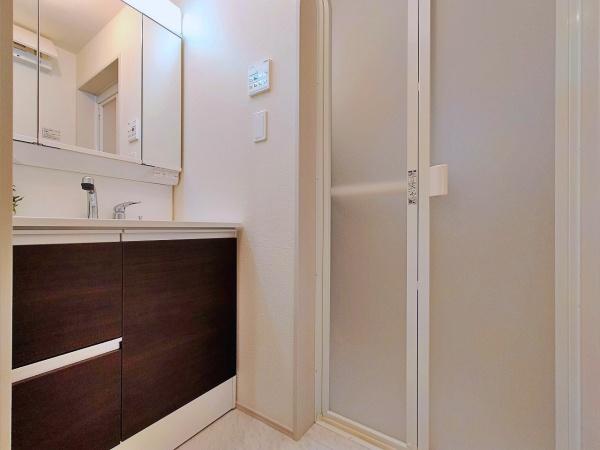 【2号棟】川崎市新築戸建対面キッチンビルトイン車庫