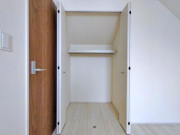 【2号棟】川崎市新築戸建対面キッチンビルトイン車庫
