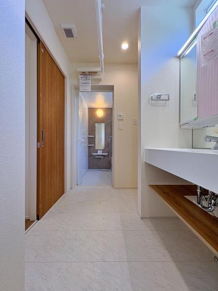 【1号棟】大和市新築戸建2台駐車可和室吹抜け
