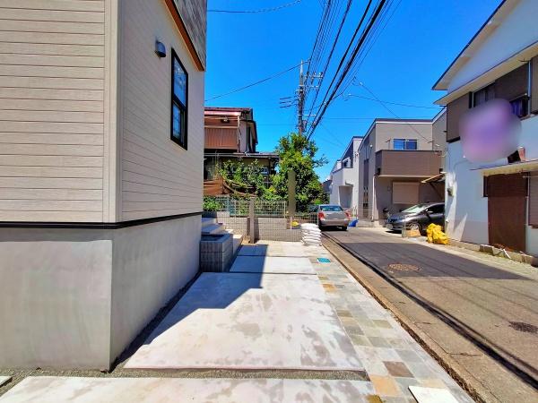 【1号棟】大和市新築戸建2台駐車可和室吹抜け
