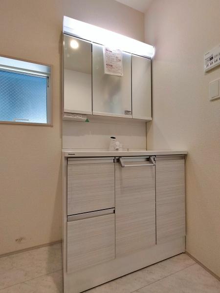 【2号棟】宮前区新築戸建　LDK20帖　床暖房　WIC