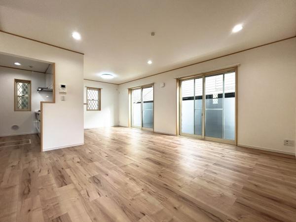 三浦郡葉山町長柄の中古一戸建て