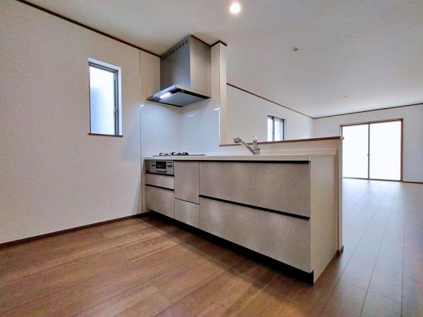 【2号棟】大和市新築戸建小学校徒7分都市ガス