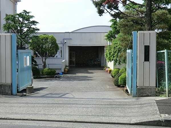 町田市本町田の中古一戸建て(町田市立町田第三中学校)