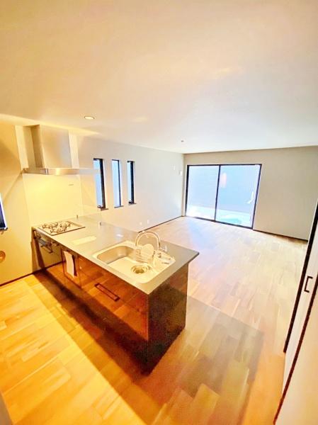 【16号棟】鶴見区新築戸建　ルーフバルコニー
