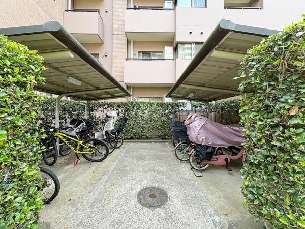 港北ファミールハイツ８号棟