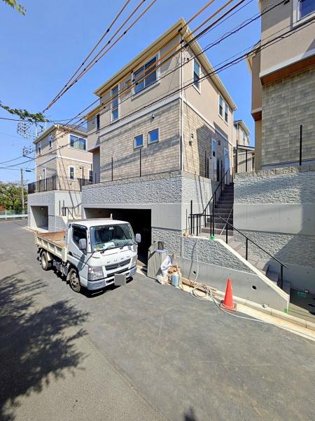 横浜市神奈川区三枚町の中古一戸建て
