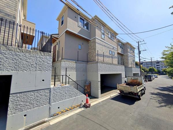 横浜市神奈川区三枚町の中古一戸建て