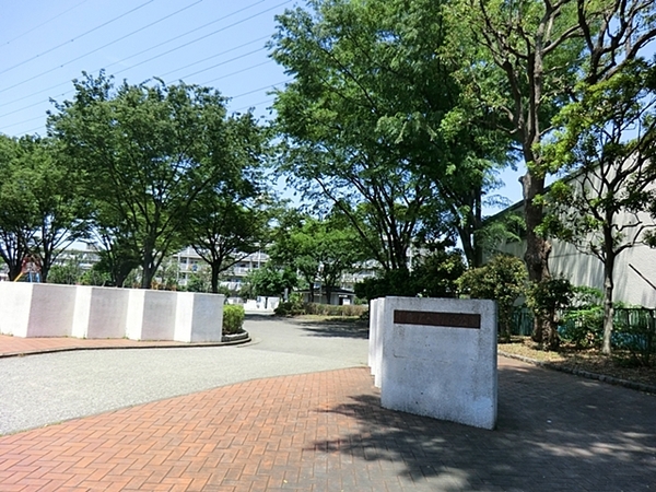 クレストグランディオ横浜【ペット可】(小倉アベリア公園)