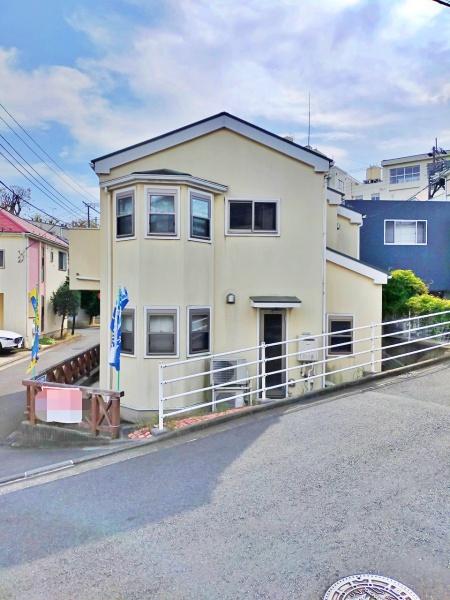 港北区中古戸建　LDK20帖　角地　対面キッチン　書斎