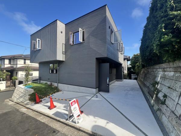 逗子市新築戸建角地WICLDK24帖WIC吹抜け