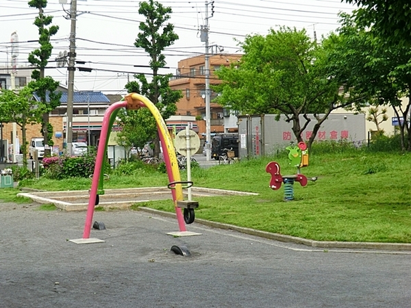 ナイスステージ川崎ブライトピア 専用庭 吹抜け(大島第一公園)