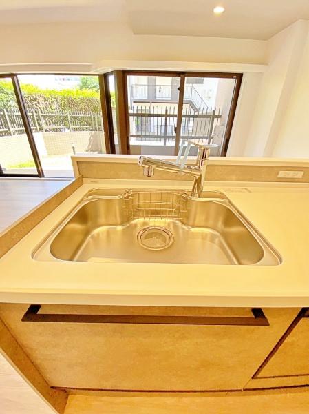 ナイスステージ川崎ブライトピア　専用庭　吹抜け