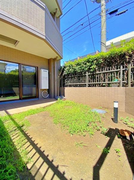 ナイスステージ川崎ブライトピア　専用庭　吹抜け