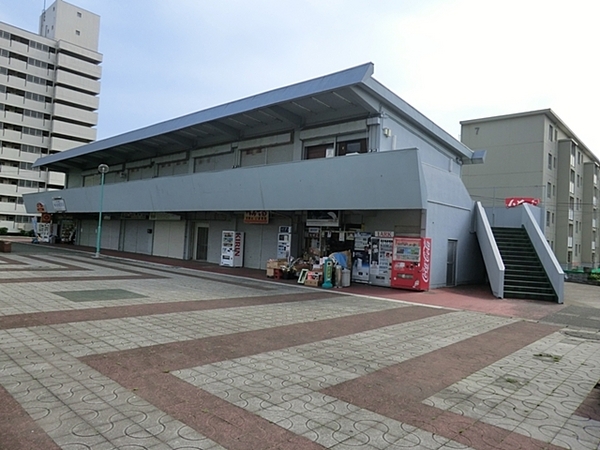 【2号棟】横須賀市新築戸建2台駐車可吹抜け和室(ファミリーショップイイダかもめ店)
