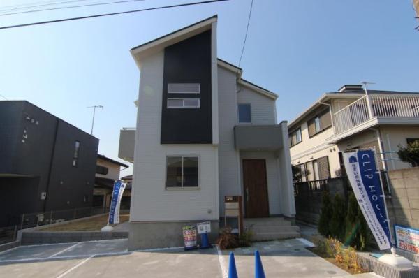 【1号棟】海老名市新築戸建3台駐車可庭付吹抜け