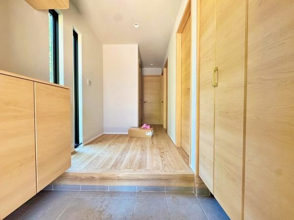 【4号棟】藤沢市新築戸建　LDK18帖　吹抜け　SIC