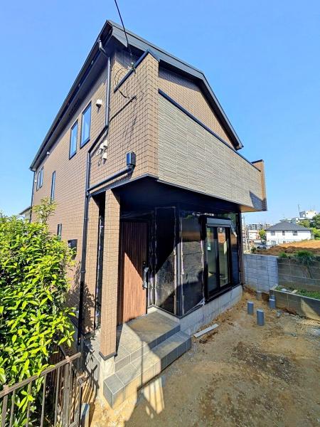 川崎市新築戸建2台駐車可床暖房LDK20帖WIC