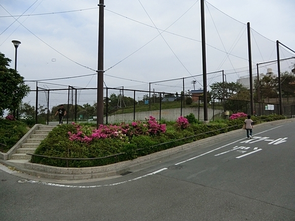サンピア杉田【眺望◎】【駅徒8分】【平坦】(杉田梅林トンネル公園)