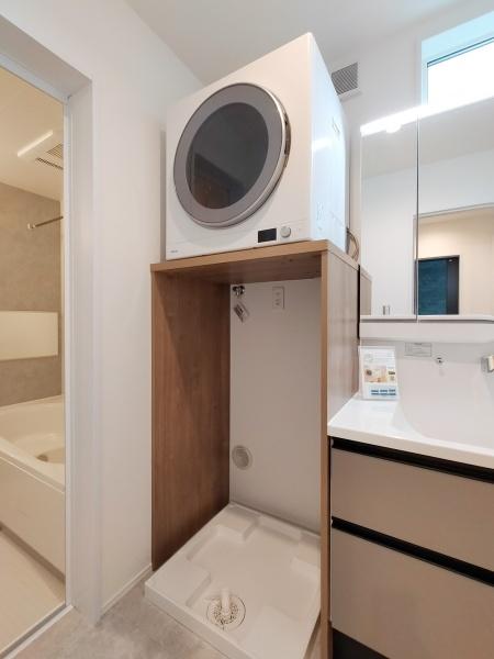 南区新築戸建　ビルトイン車庫　WIC