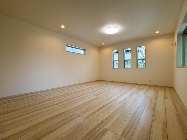 港南区新築戸建玄関カードキー対面キッチン