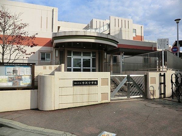 【6号棟】旭区新築戸建3台駐車可パントリー(横浜市立市沢小学校)