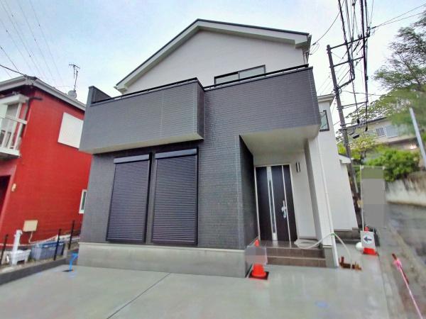 泉区新築戸建　LDK18帖　2台駐車可　ロフト　吹抜け