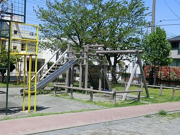 横須賀市新築戸建地下車庫ワイドバルコニー(馬堀海岸公園)