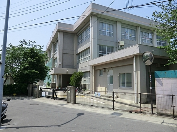 【1号棟】横須賀市新築戸建3台駐車可WIC角地(横須賀市立北下浦小学校)
