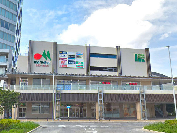 【F号棟】緑区新築戸建 LDK18帖 リビング階段 SIC(マルエツ長津田駅前店)