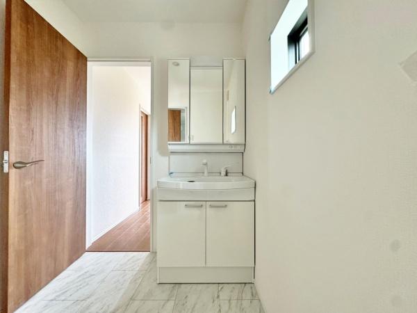 【1号棟】藤沢市新築戸建　LDK19帖　パントリー