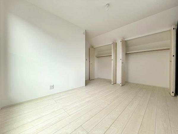 【2号棟】金沢区新築戸建　LDK20帖　WIC　リビング階段