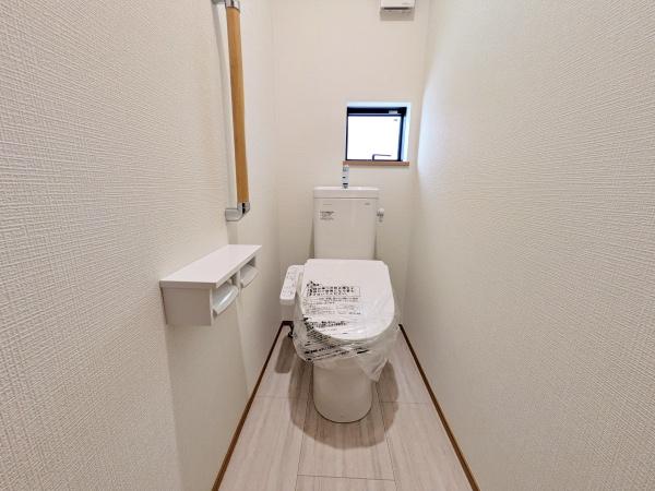 【2号棟】大田区新築戸建　書斎　床暖房　納戸