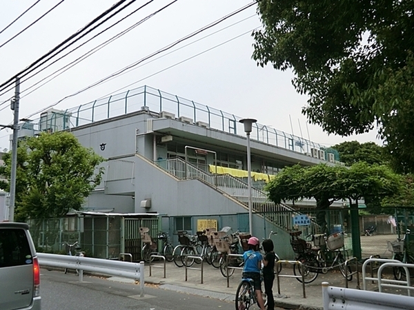 【3号棟】大田区新築戸建 書斎 床暖房 納戸(区立池上第三保育園)