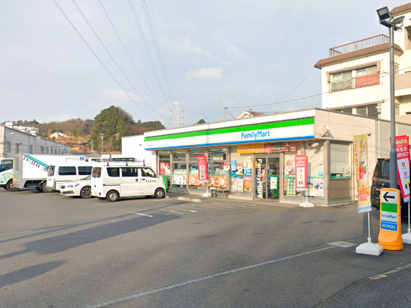 横浜市戸塚区名瀬町の土地(ファミリーマート東戸塚名瀬下店)