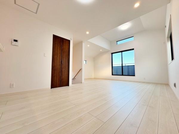 【1号棟】藤沢市新築戸建LDK19帖納戸カードキー